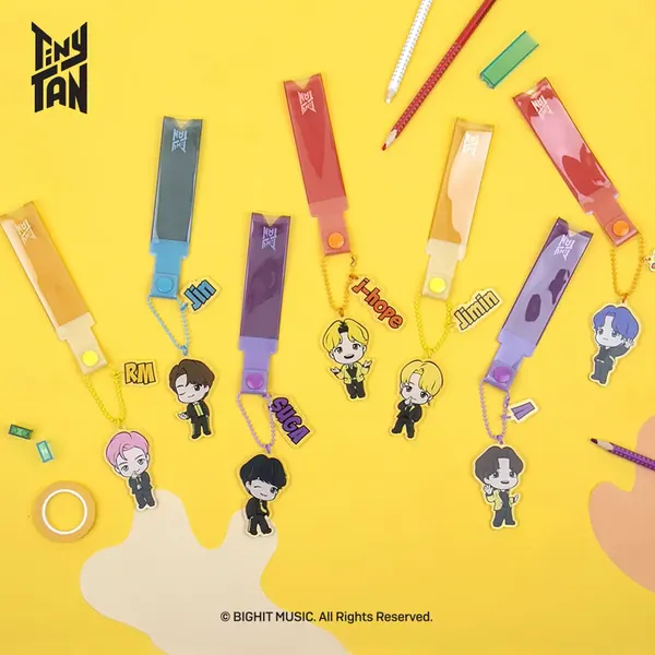 Tiny TAN ACRYLIC STRAP KEYRING OEM 제작 사례